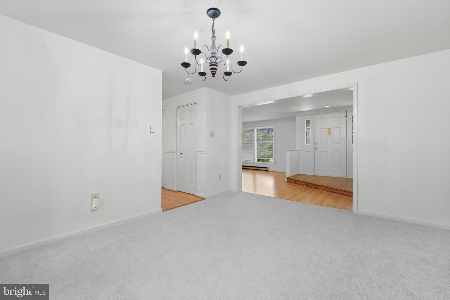 916 BROADVIEW AVE, WARRENTON, Virginia 20186, 3 Bedrooms Bedrooms, 8 Rooms Rooms,2 BathroomsBathrooms,Residential,For sale,916 BROADVIEW AVE,VAFQ2018296 MLS # VAFQ2018296