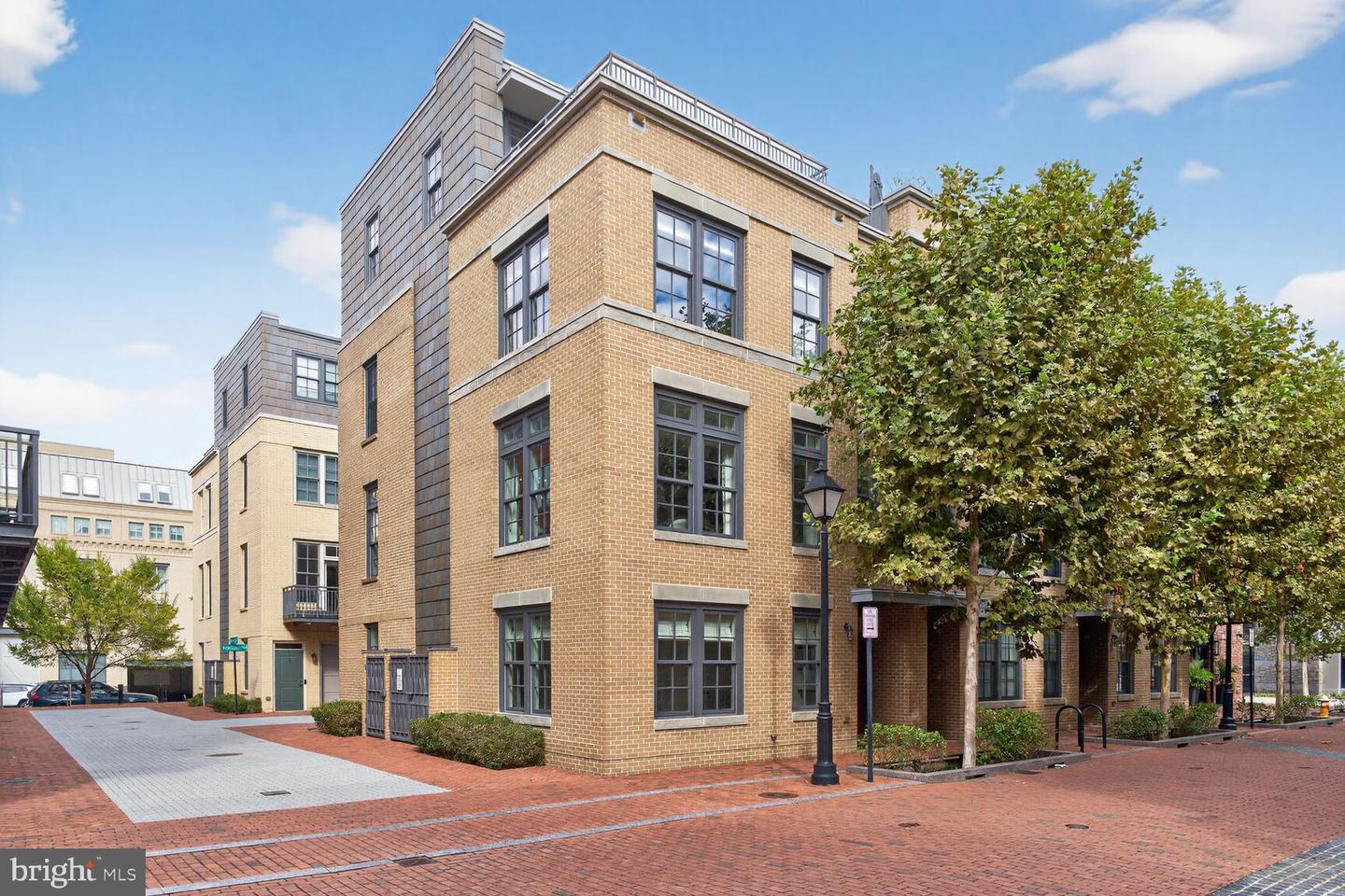 19 PIONEER MILL WAY, ALEXANDRIA, Virginia 22314, 4 Bedrooms Bedrooms, 9 Rooms Rooms,4 BathroomsBathrooms,Residential,For sale,19 PIONEER MILL WAY,VAAX2049840 MLS # VAAX2049840