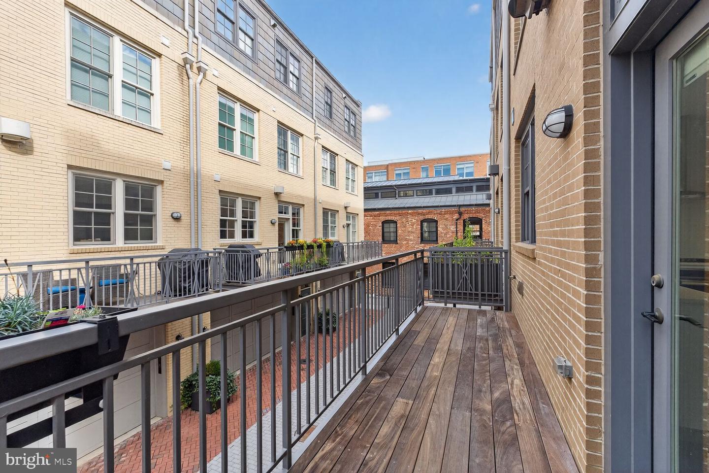 19 PIONEER MILL WAY, ALEXANDRIA, Virginia 22314, 4 Bedrooms Bedrooms, 9 Rooms Rooms,4 BathroomsBathrooms,Residential,For sale,19 PIONEER MILL WAY,VAAX2049840 MLS # VAAX2049840