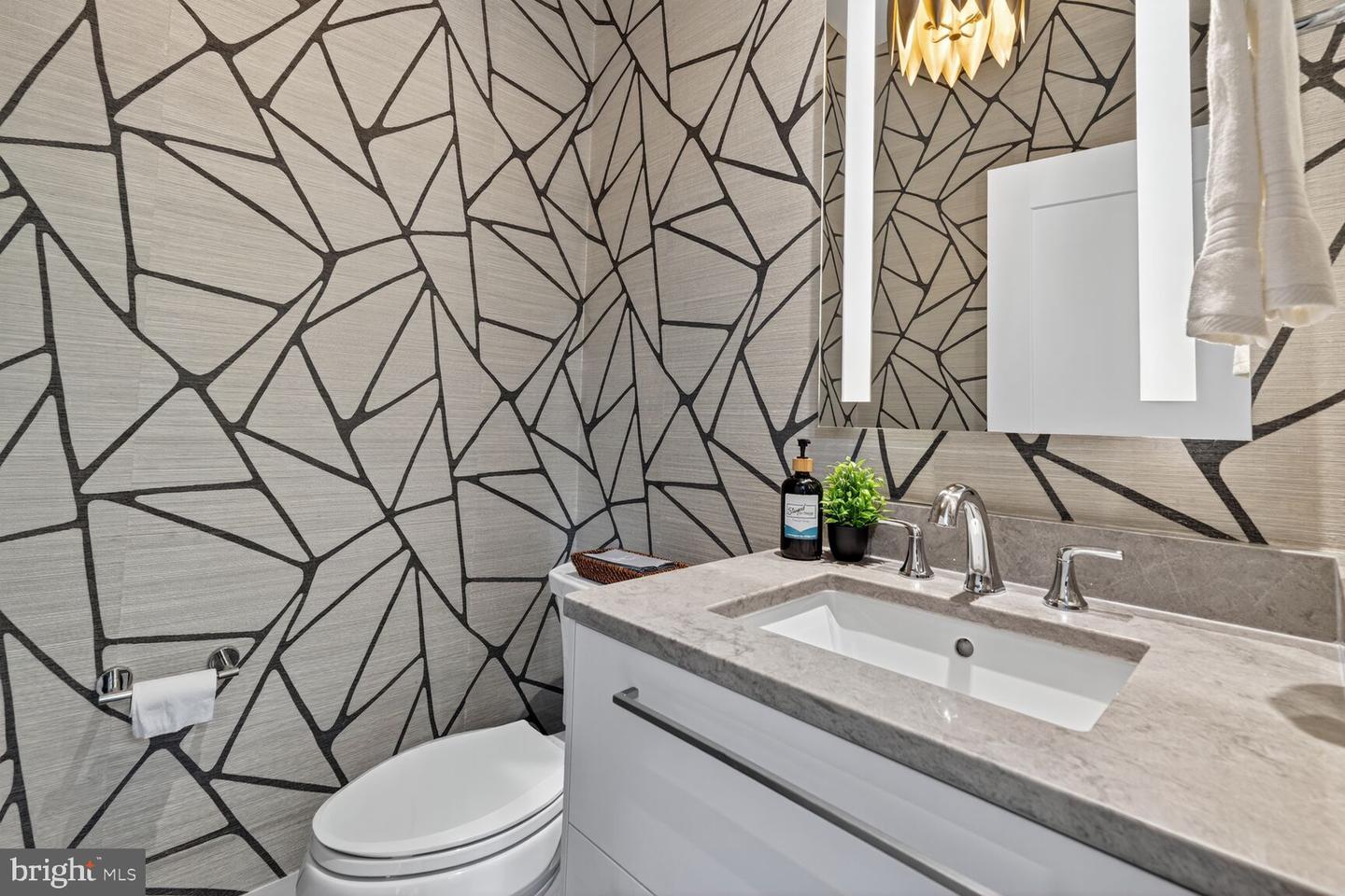 19 PIONEER MILL WAY, ALEXANDRIA, Virginia 22314, 4 Bedrooms Bedrooms, 9 Rooms Rooms,4 BathroomsBathrooms,Residential,For sale,19 PIONEER MILL WAY,VAAX2049840 MLS # VAAX2049840