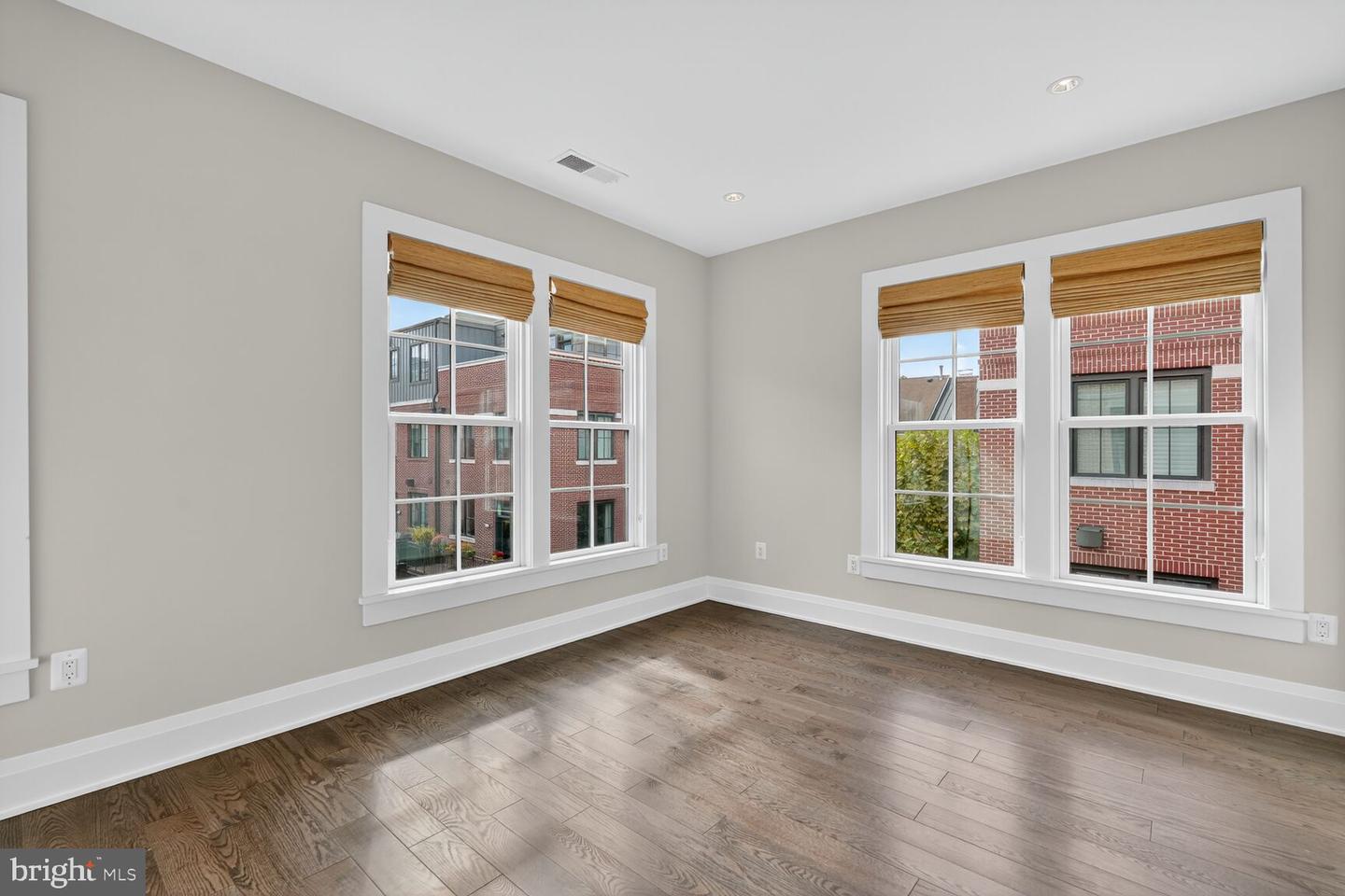 19 PIONEER MILL WAY, ALEXANDRIA, Virginia 22314, 4 Bedrooms Bedrooms, 9 Rooms Rooms,4 BathroomsBathrooms,Residential,For sale,19 PIONEER MILL WAY,VAAX2049840 MLS # VAAX2049840