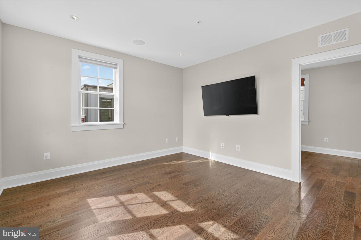 19 PIONEER MILL WAY, ALEXANDRIA, Virginia 22314, 4 Bedrooms Bedrooms, 9 Rooms Rooms,4 BathroomsBathrooms,Residential,For sale,19 PIONEER MILL WAY,VAAX2049840 MLS # VAAX2049840
