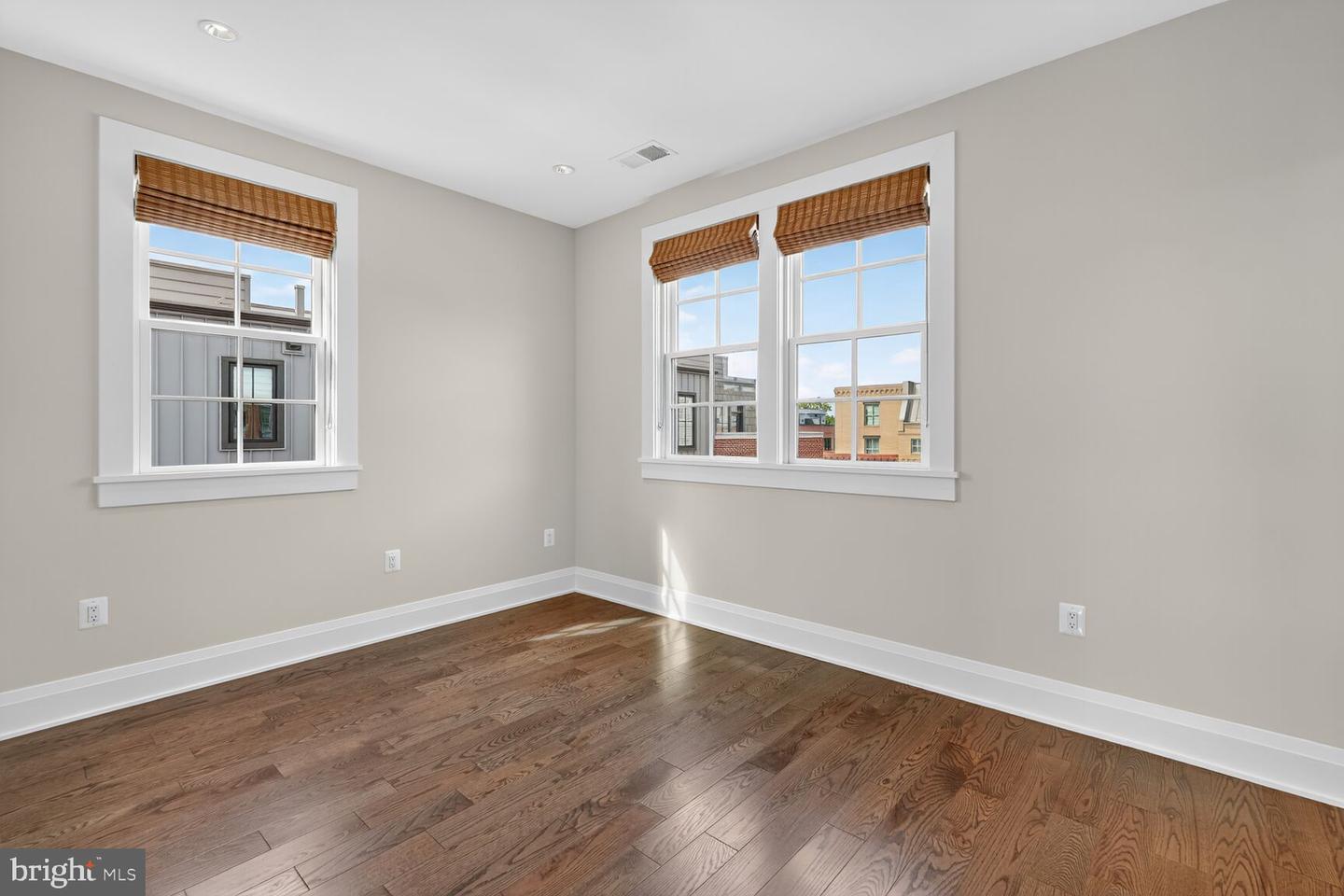 19 PIONEER MILL WAY, ALEXANDRIA, Virginia 22314, 4 Bedrooms Bedrooms, 9 Rooms Rooms,4 BathroomsBathrooms,Residential,For sale,19 PIONEER MILL WAY,VAAX2049840 MLS # VAAX2049840