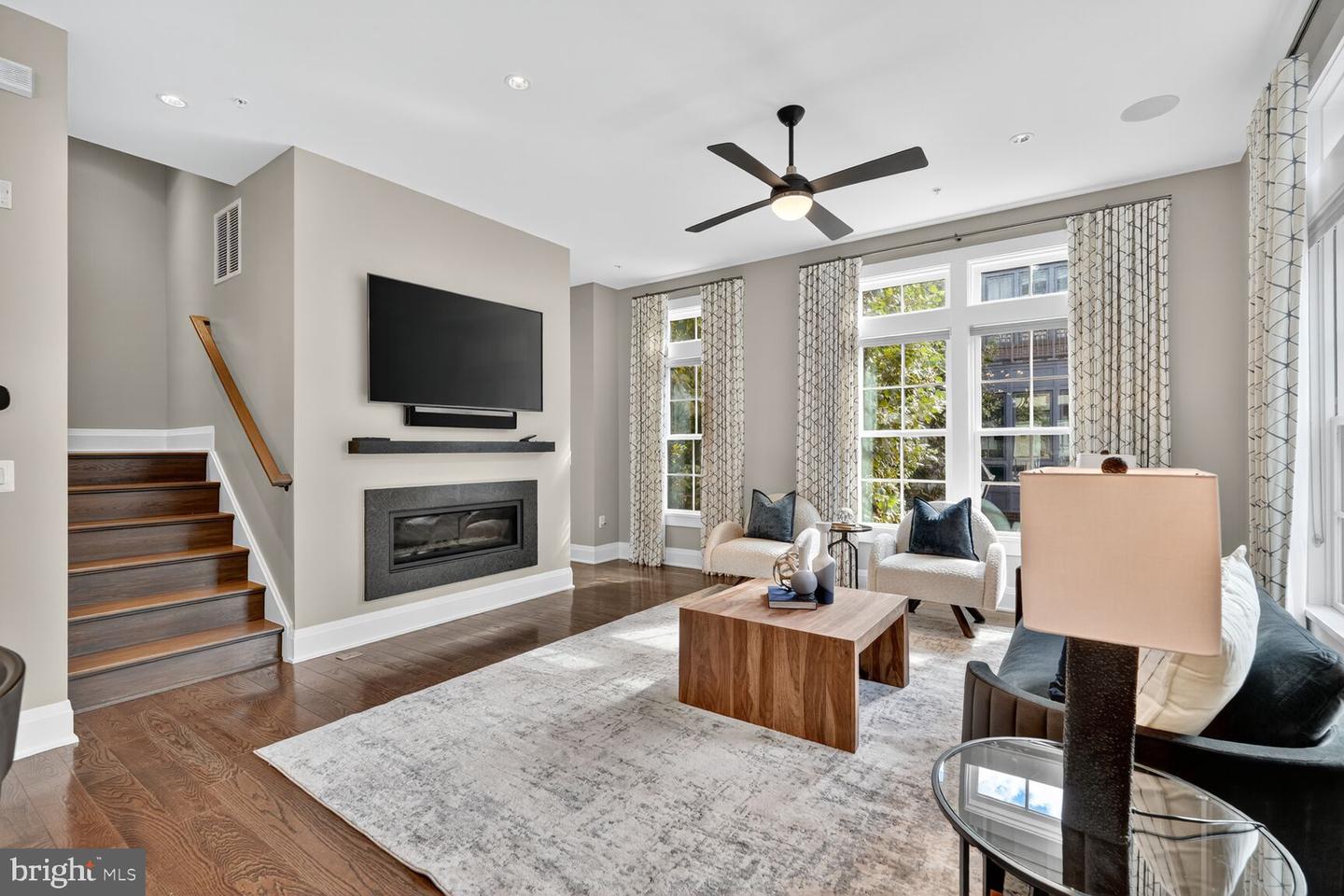 19 PIONEER MILL WAY, ALEXANDRIA, Virginia 22314, 4 Bedrooms Bedrooms, 9 Rooms Rooms,4 BathroomsBathrooms,Residential,For sale,19 PIONEER MILL WAY,VAAX2049840 MLS # VAAX2049840