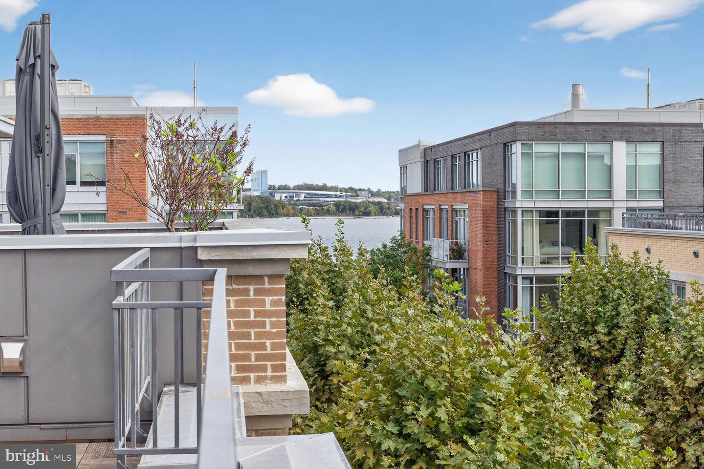 19 PIONEER MILL WAY, ALEXANDRIA, Virginia 22314, 4 Bedrooms Bedrooms, 9 Rooms Rooms,4 BathroomsBathrooms,Residential,For sale,19 PIONEER MILL WAY,VAAX2049840 MLS # VAAX2049840