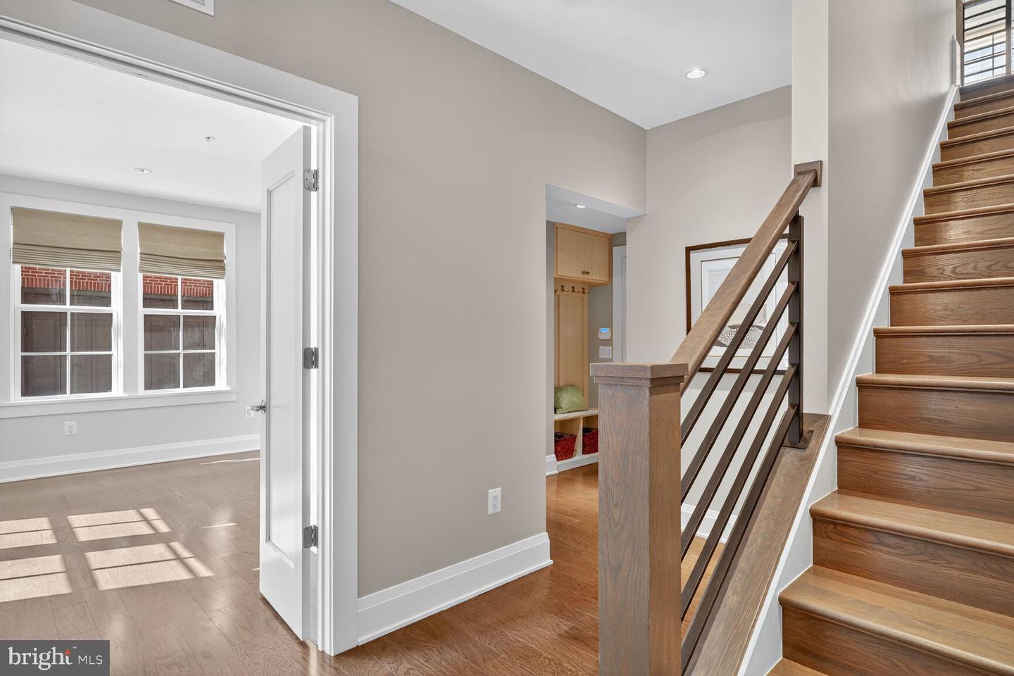 19 PIONEER MILL WAY, ALEXANDRIA, Virginia 22314, 4 Bedrooms Bedrooms, 9 Rooms Rooms,4 BathroomsBathrooms,Residential,For sale,19 PIONEER MILL WAY,VAAX2049840 MLS # VAAX2049840