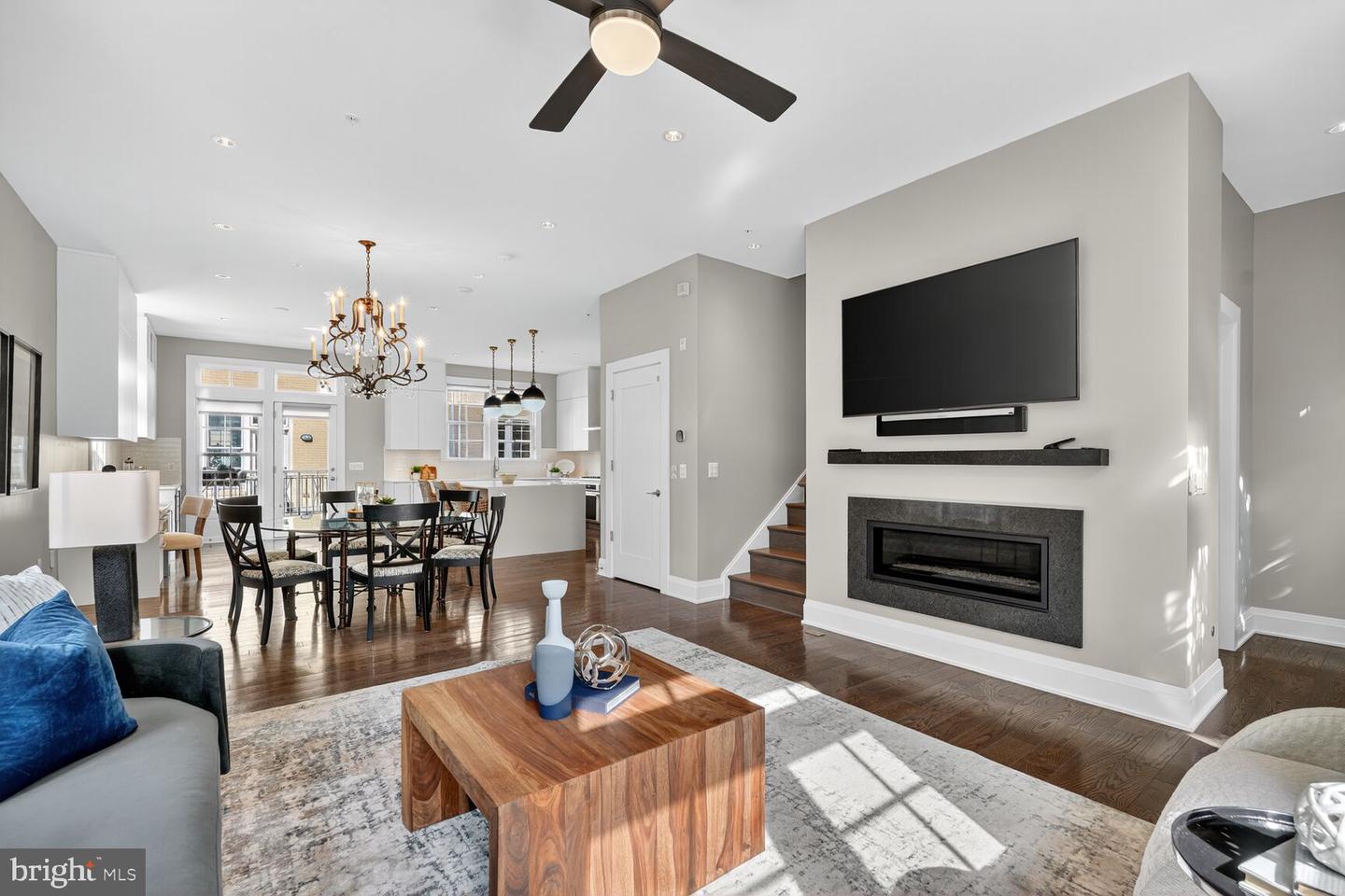 19 PIONEER MILL WAY, ALEXANDRIA, Virginia 22314, 4 Bedrooms Bedrooms, 9 Rooms Rooms,4 BathroomsBathrooms,Residential,For sale,19 PIONEER MILL WAY,VAAX2049840 MLS # VAAX2049840