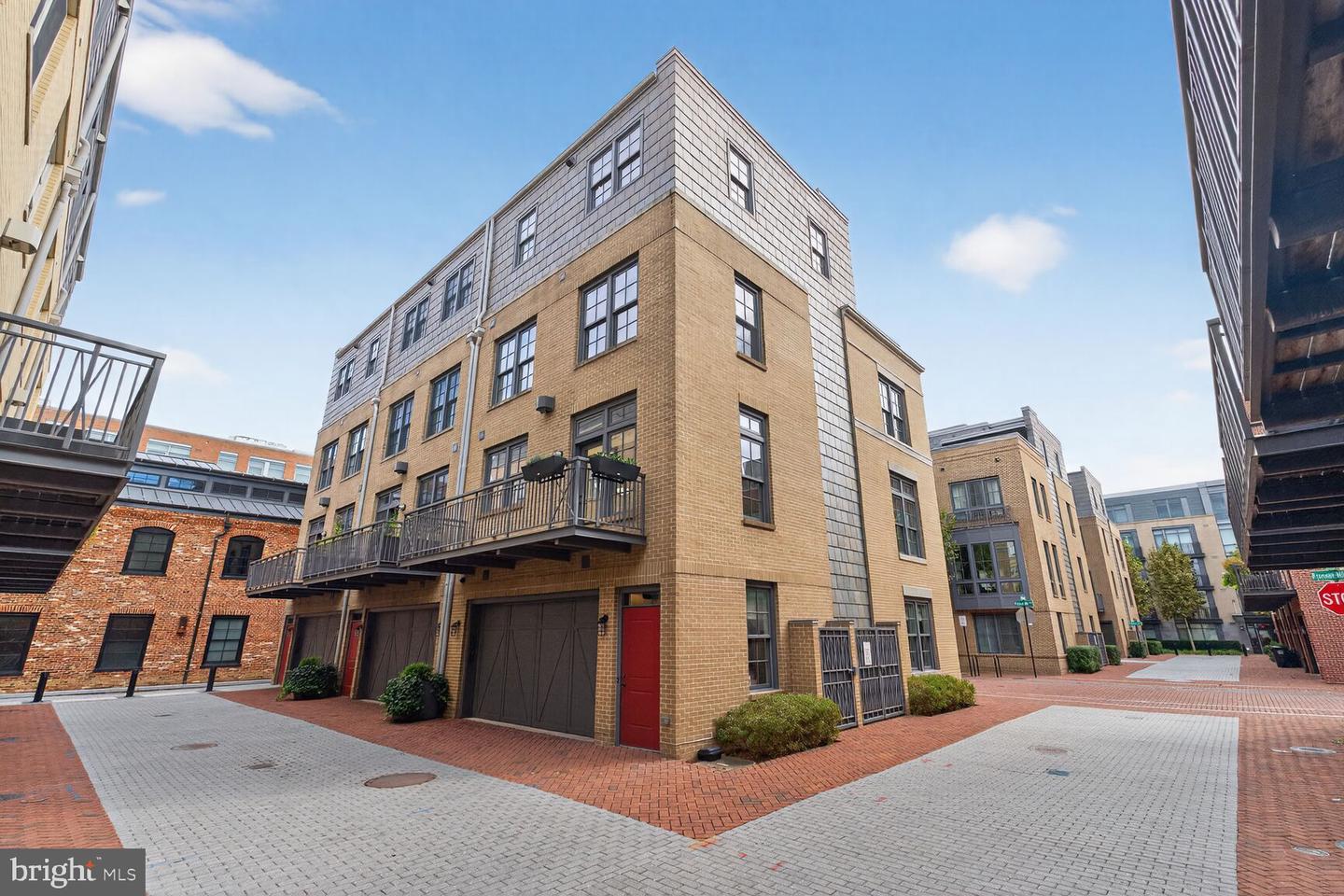 19 PIONEER MILL WAY, ALEXANDRIA, Virginia 22314, 4 Bedrooms Bedrooms, 9 Rooms Rooms,4 BathroomsBathrooms,Residential,For sale,19 PIONEER MILL WAY,VAAX2049840 MLS # VAAX2049840