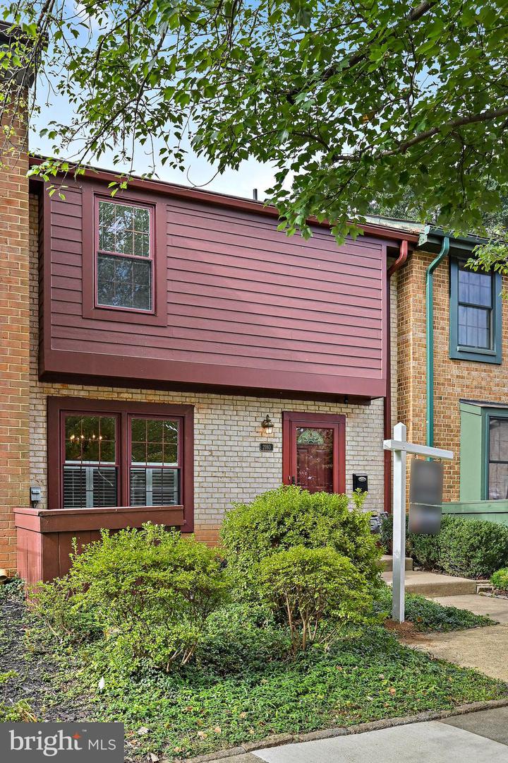 2180 GOLF COURSE DR, RESTON, Virginia 20191, 3 Bedrooms Bedrooms, ,2 BathroomsBathrooms,Residential,For sale,2180 GOLF COURSE DR,VAFX2268256 MLS # VAFX2268256