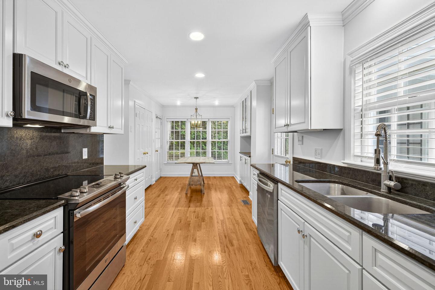 12 CHINN CT, MIDDLEBURG, Virginia 20117, 3 Bedrooms Bedrooms, ,3 BathroomsBathrooms,Residential,For sale,12 CHINN CT,VALO2107464 MLS # VALO2107464