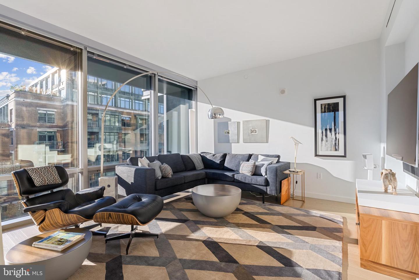 1111 24TH ST NW #53, WASHINGTON, District Of Columbia 20037, 3 Bedrooms Bedrooms, ,2 BathroomsBathrooms,Residential,For sale,1111 24TH ST NW #53,DCDC2224336 MLS # DCDC2224336