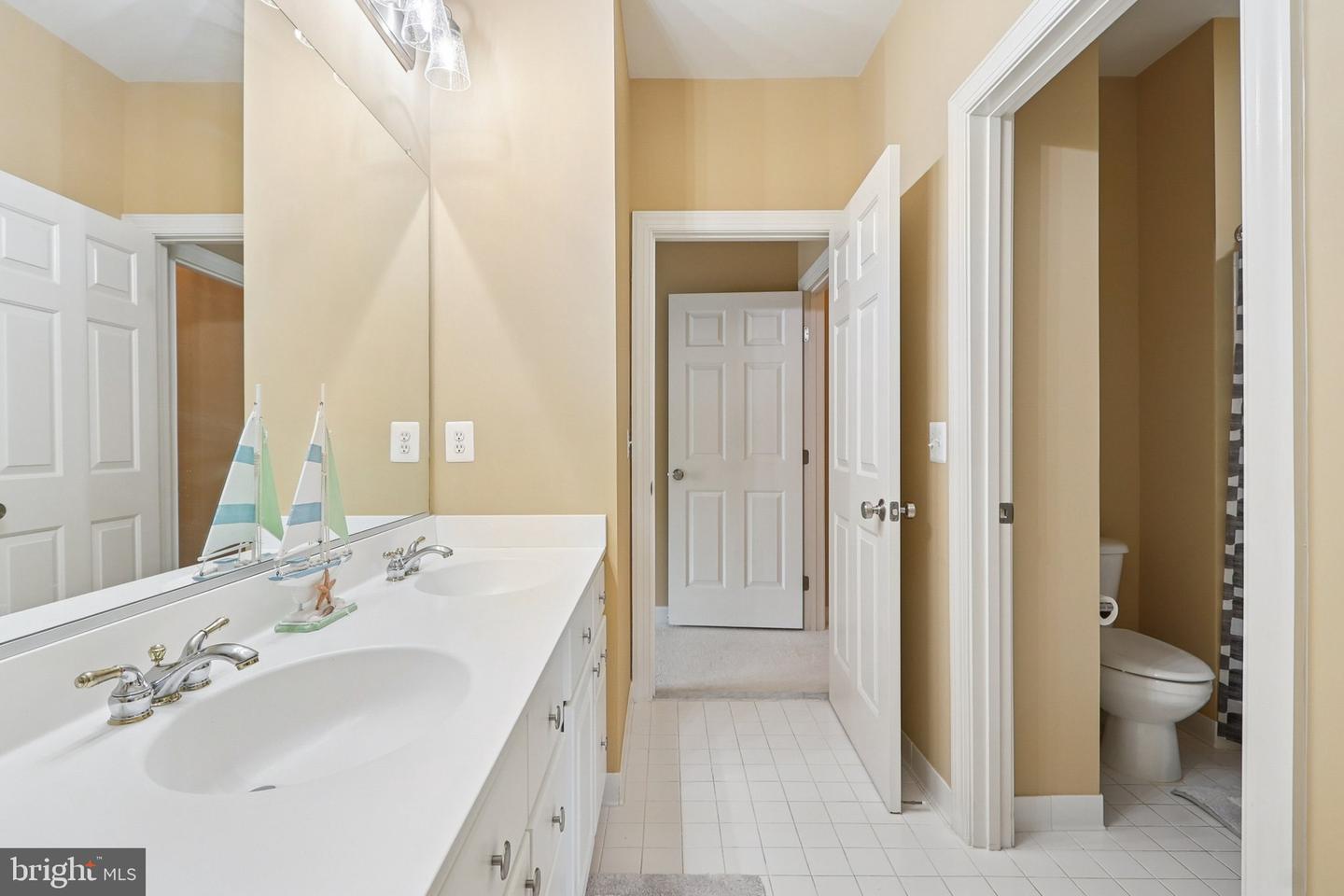43420 SPANISH BAY CT, LEESBURG, Virginia 20176, 5 Bedrooms Bedrooms, ,4 BathroomsBathrooms,Residential,For sale,43420 SPANISH BAY CT,VALO2107830 MLS # VALO2107830