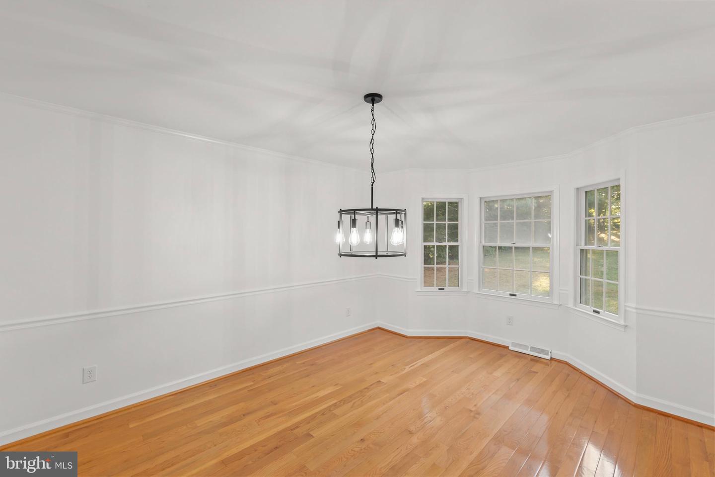 509 MARION ST, WINCHESTER, Virginia 22601, 4 Bedrooms Bedrooms, ,2 BathroomsBathrooms,Residential,For sale,509 MARION ST,VAWI2009156 MLS # VAWI2009156