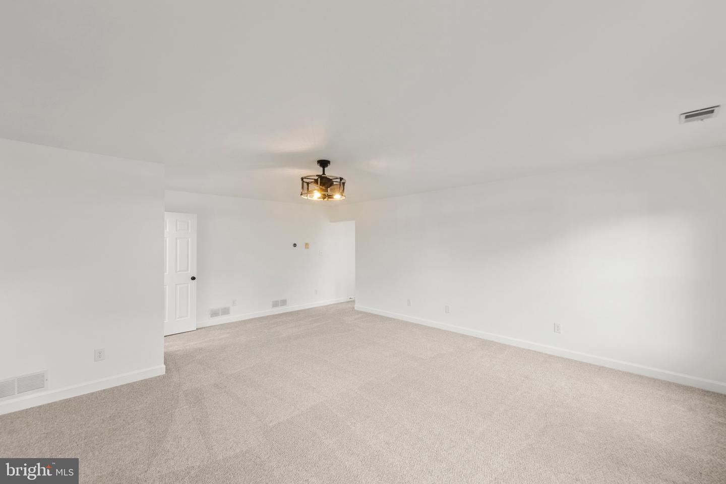 509 MARION ST, WINCHESTER, Virginia 22601, 4 Bedrooms Bedrooms, ,2 BathroomsBathrooms,Residential,For sale,509 MARION ST,VAWI2009156 MLS # VAWI2009156