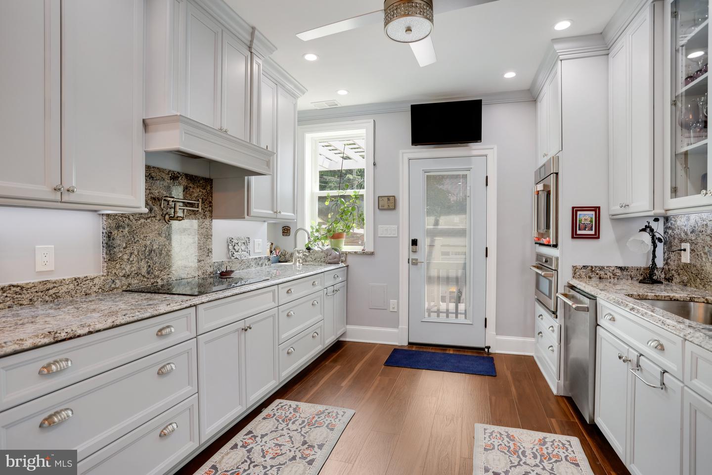 2011 1ST ST NW, WASHINGTON, District Of Columbia 20001, 5 Bedrooms Bedrooms, ,3 BathroomsBathrooms,Residential,For sale,2011 1ST ST NW,DCDC2225210 MLS # DCDC2225210