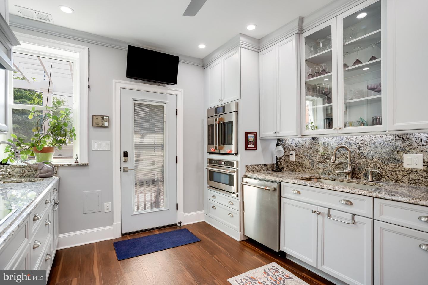 2011 1ST ST NW, WASHINGTON, District Of Columbia 20001, 5 Bedrooms Bedrooms, ,3 BathroomsBathrooms,Residential,For sale,2011 1ST ST NW,DCDC2225210 MLS # DCDC2225210