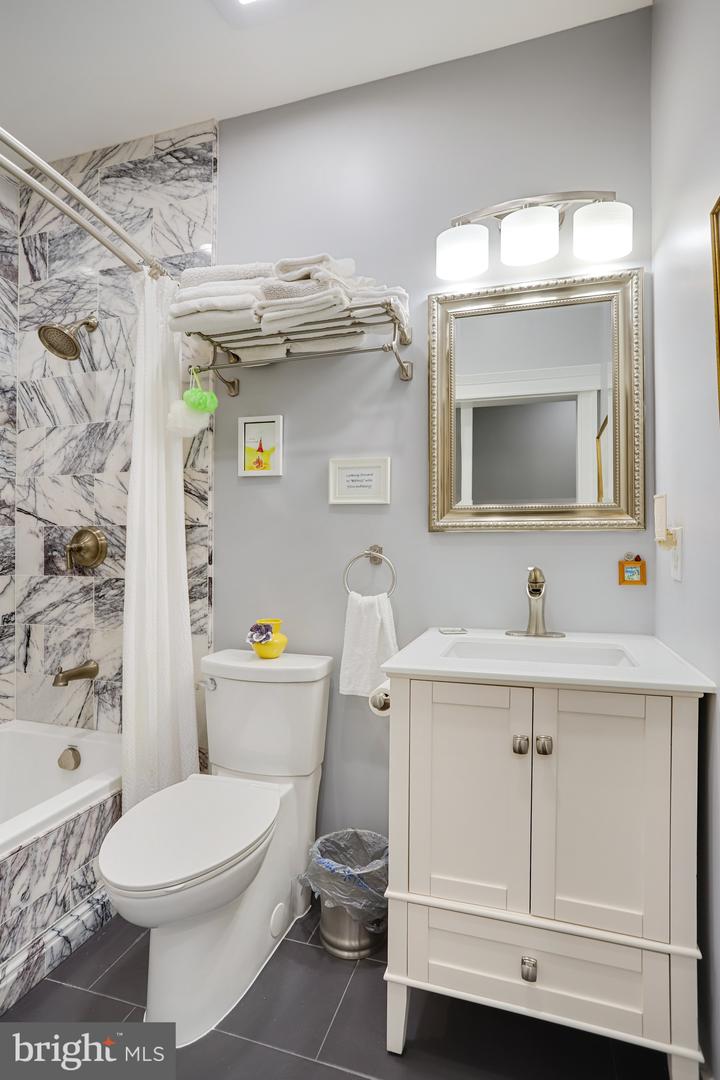2011 1ST ST NW, WASHINGTON, District Of Columbia 20001, 5 Bedrooms Bedrooms, ,3 BathroomsBathrooms,Residential,For sale,2011 1ST ST NW,DCDC2225210 MLS # DCDC2225210