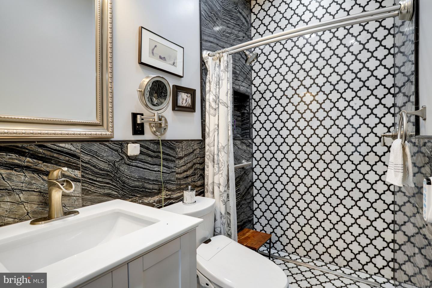 2011 1ST ST NW, WASHINGTON, District Of Columbia 20001, 5 Bedrooms Bedrooms, ,3 BathroomsBathrooms,Residential,For sale,2011 1ST ST NW,DCDC2225210 MLS # DCDC2225210