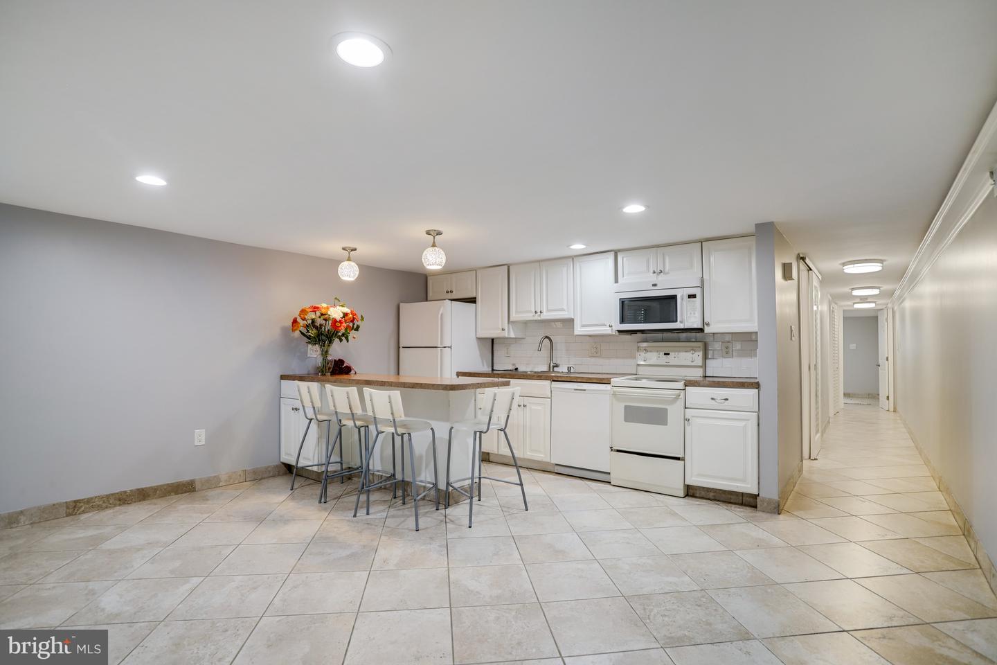 2011 1ST ST NW, WASHINGTON, District Of Columbia 20001, 5 Bedrooms Bedrooms, ,3 BathroomsBathrooms,Residential,For sale,2011 1ST ST NW,DCDC2225210 MLS # DCDC2225210