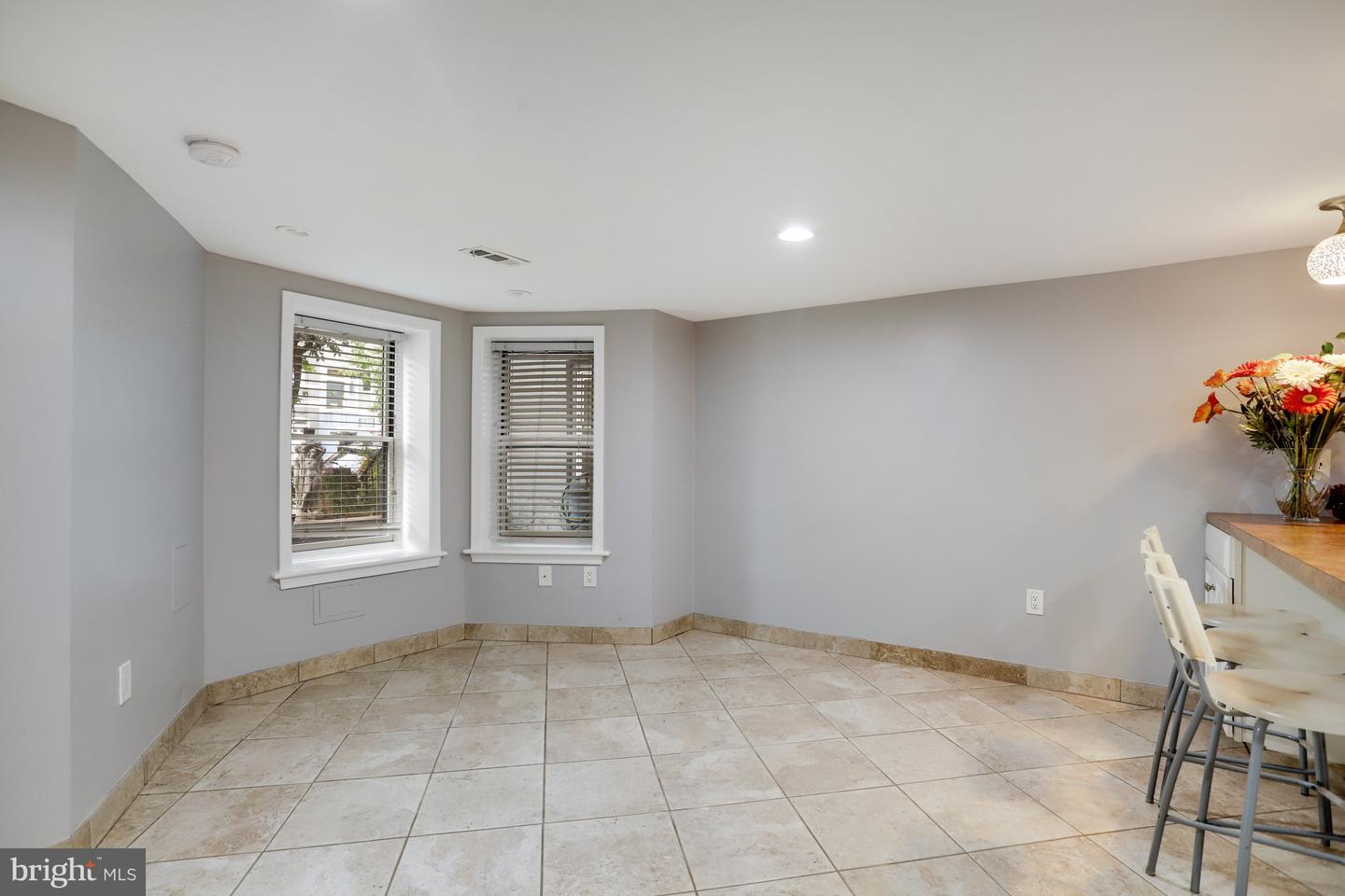 2011 1ST ST NW, WASHINGTON, District Of Columbia 20001, 5 Bedrooms Bedrooms, ,3 BathroomsBathrooms,Residential,For sale,2011 1ST ST NW,DCDC2225210 MLS # DCDC2225210
