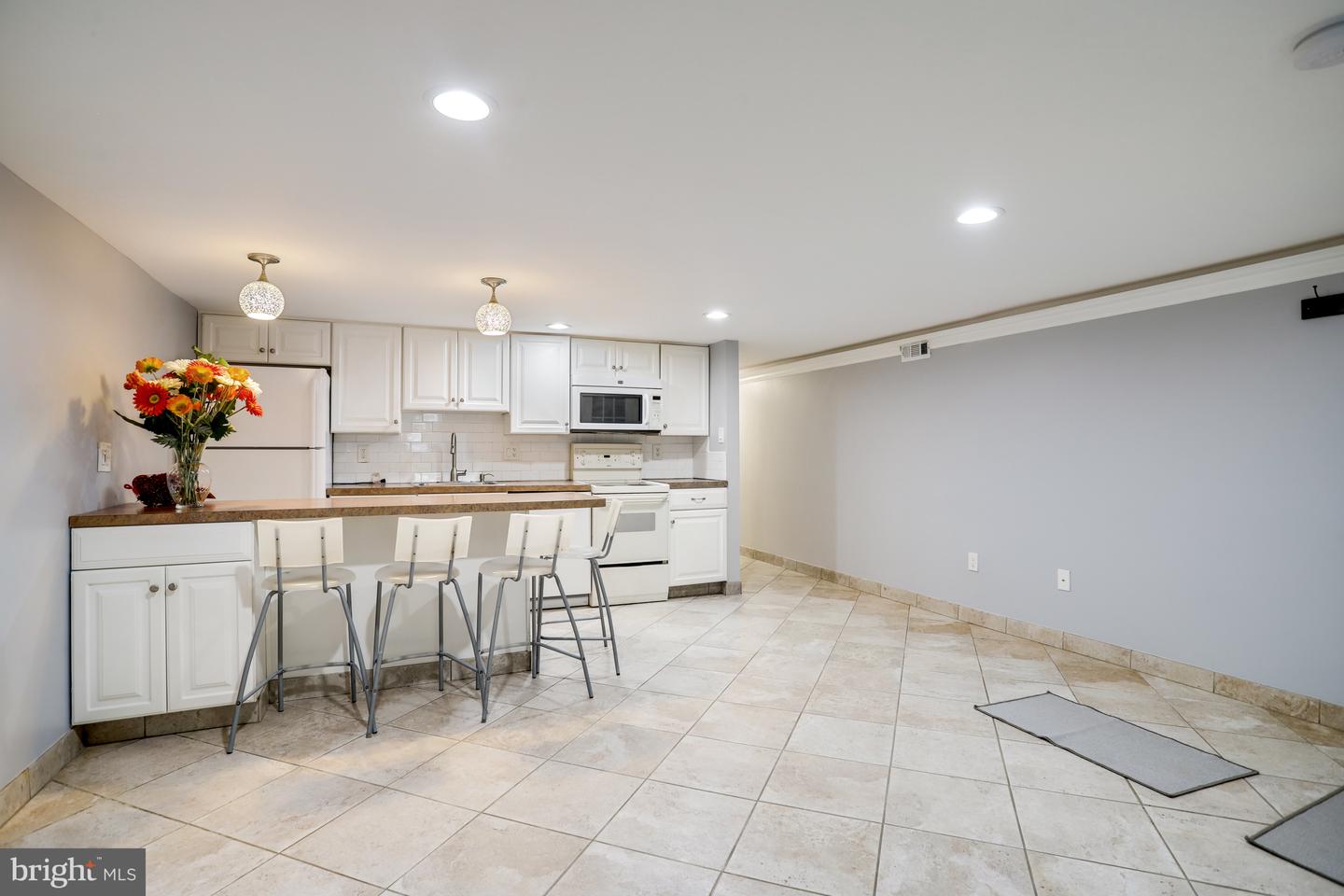 2011 1ST ST NW, WASHINGTON, District Of Columbia 20001, 5 Bedrooms Bedrooms, ,3 BathroomsBathrooms,Residential,For sale,2011 1ST ST NW,DCDC2225210 MLS # DCDC2225210