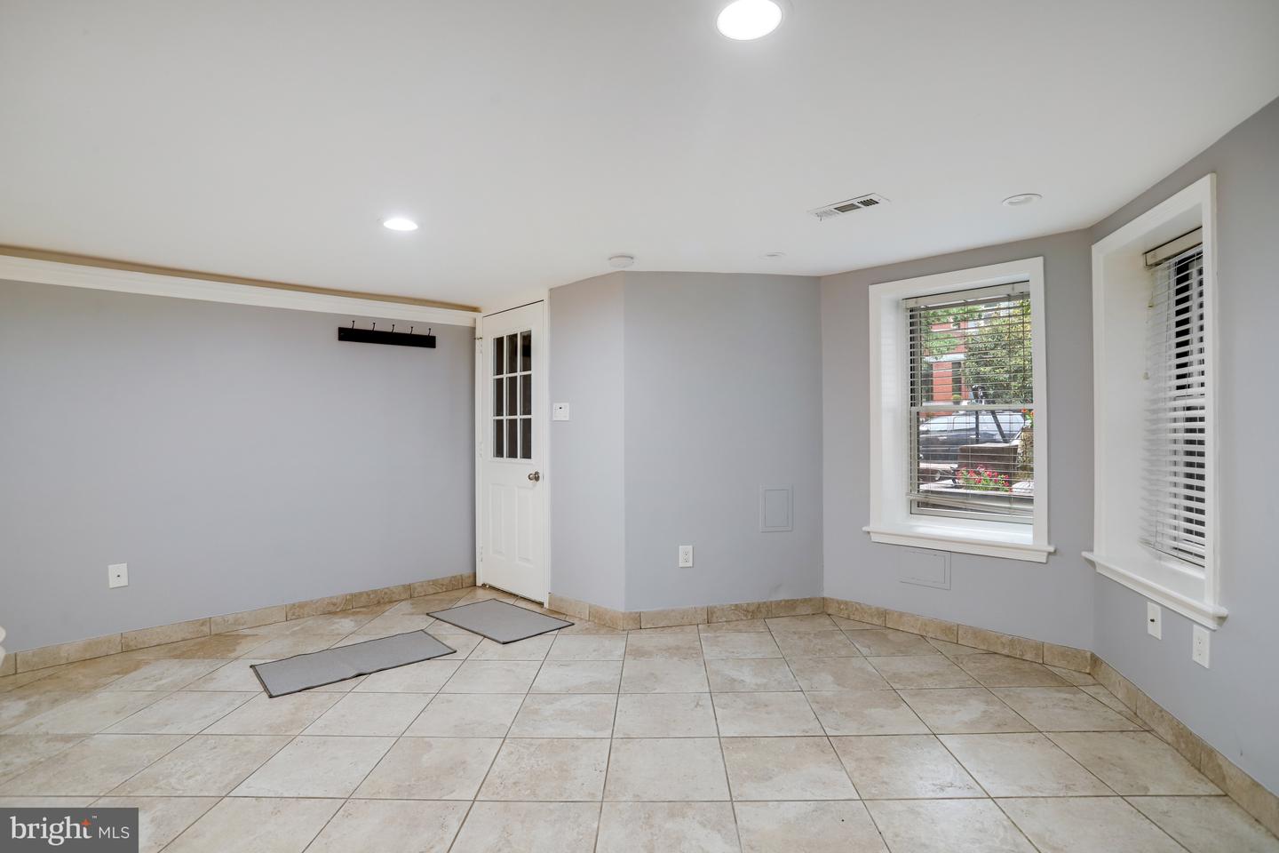 2011 1ST ST NW, WASHINGTON, District Of Columbia 20001, 5 Bedrooms Bedrooms, ,3 BathroomsBathrooms,Residential,For sale,2011 1ST ST NW,DCDC2225210 MLS # DCDC2225210
