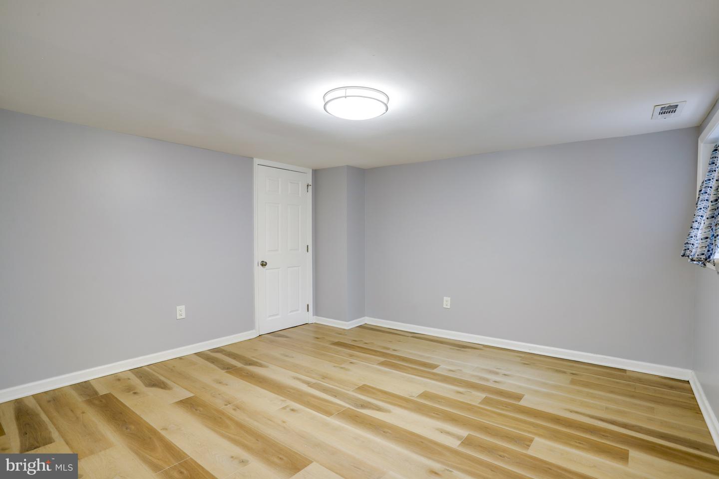 2011 1ST ST NW, WASHINGTON, District Of Columbia 20001, 5 Bedrooms Bedrooms, ,3 BathroomsBathrooms,Residential,For sale,2011 1ST ST NW,DCDC2225210 MLS # DCDC2225210