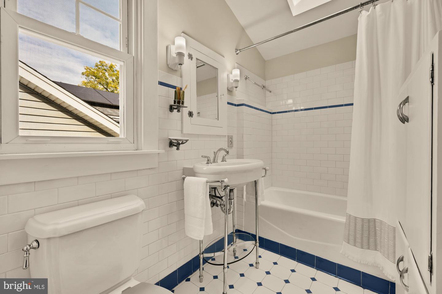 1210 KEARNY ST NE, WASHINGTON, District Of Columbia 20017, 3 Bedrooms Bedrooms, ,2 BathroomsBathrooms,Residential,For sale,1210 KEARNY ST NE,DCDC2225248 MLS # DCDC2225248