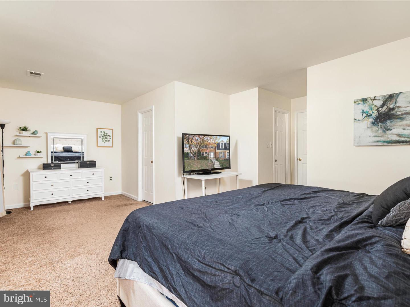 8009 BETHELEN WOODS LN, SPRINGFIELD, Virginia 22153, 3 Bedrooms Bedrooms, ,2 BathroomsBathrooms,Residential,For sale,8009 BETHELEN WOODS LN,VAFX2272590 MLS # VAFX2272590
