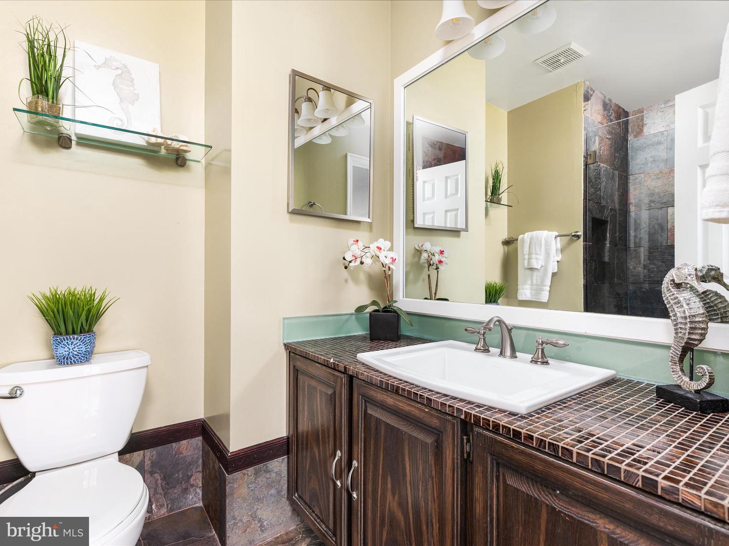 8009 BETHELEN WOODS LN, SPRINGFIELD, Virginia 22153, 3 Bedrooms Bedrooms, ,2 BathroomsBathrooms,Residential,For sale,8009 BETHELEN WOODS LN,VAFX2272590 MLS # VAFX2272590