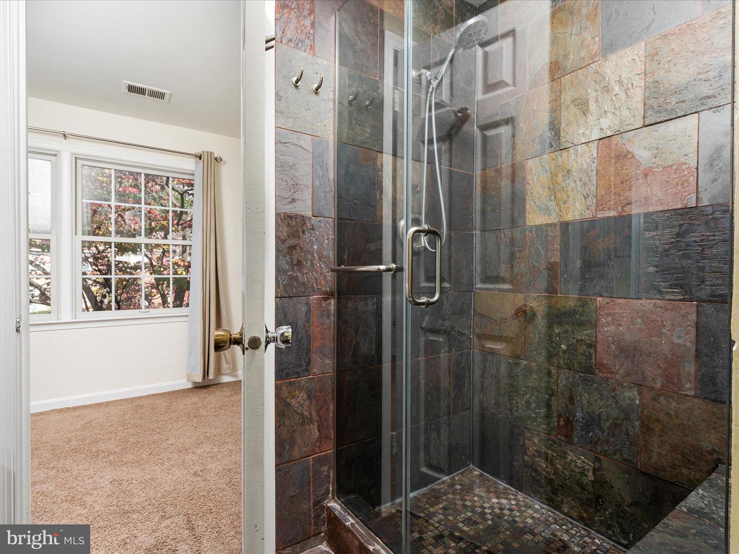 8009 BETHELEN WOODS LN, SPRINGFIELD, Virginia 22153, 3 Bedrooms Bedrooms, ,2 BathroomsBathrooms,Residential,For sale,8009 BETHELEN WOODS LN,VAFX2272590 MLS # VAFX2272590