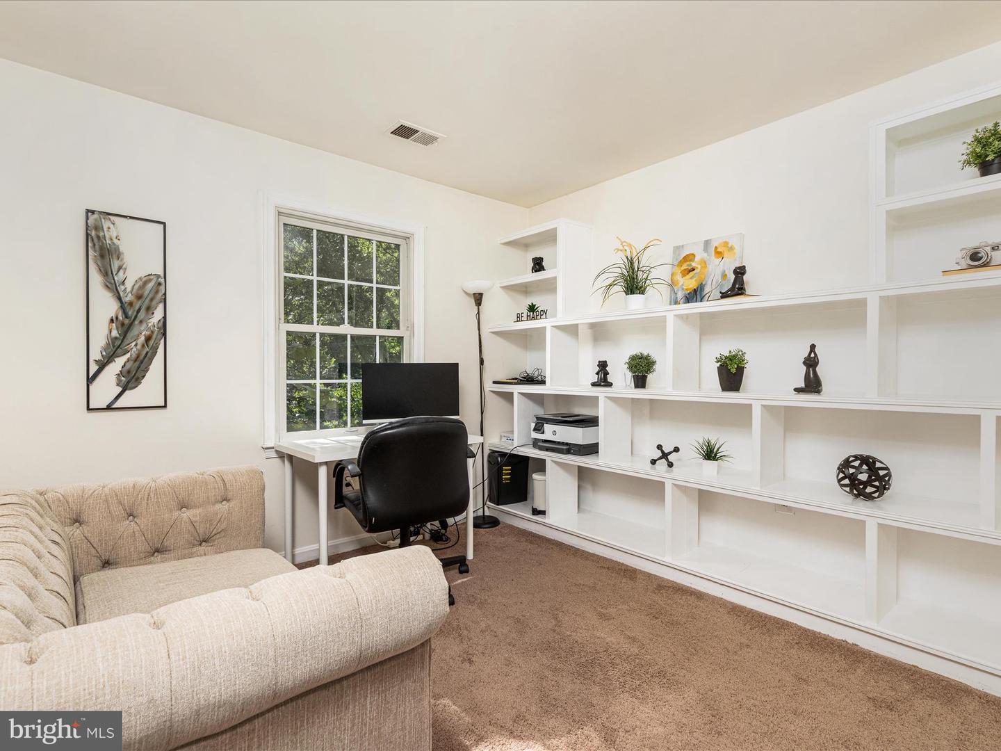 8009 BETHELEN WOODS LN, SPRINGFIELD, Virginia 22153, 3 Bedrooms Bedrooms, ,2 BathroomsBathrooms,Residential,For sale,8009 BETHELEN WOODS LN,VAFX2272590 MLS # VAFX2272590