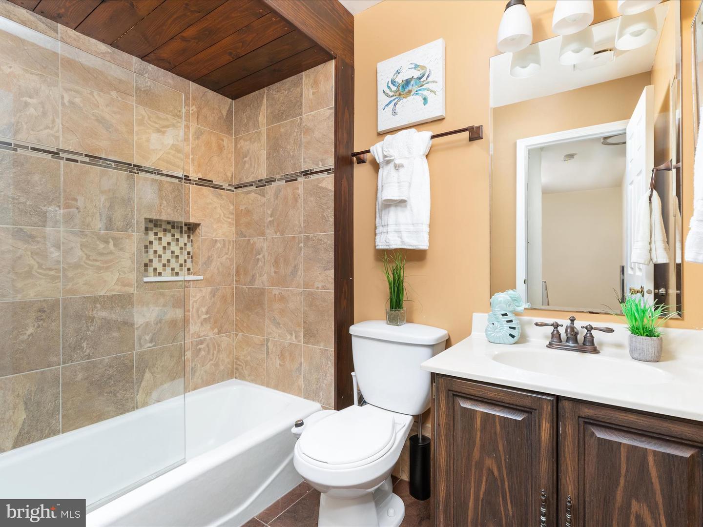 8009 BETHELEN WOODS LN, SPRINGFIELD, Virginia 22153, 3 Bedrooms Bedrooms, ,2 BathroomsBathrooms,Residential,For sale,8009 BETHELEN WOODS LN,VAFX2272590 MLS # VAFX2272590