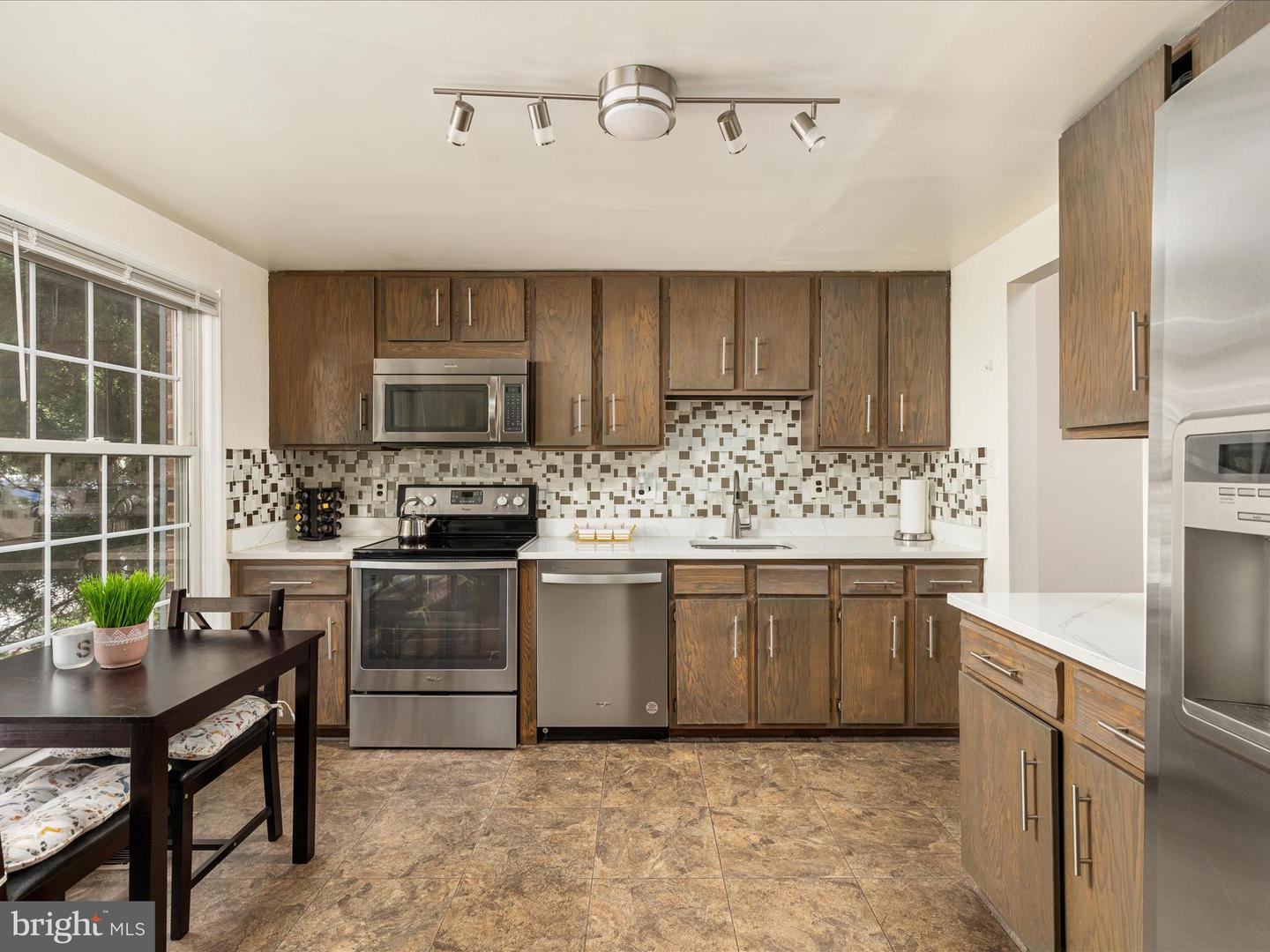 8009 BETHELEN WOODS LN, SPRINGFIELD, Virginia 22153, 3 Bedrooms Bedrooms, ,2 BathroomsBathrooms,Residential,For sale,8009 BETHELEN WOODS LN,VAFX2272590 MLS # VAFX2272590