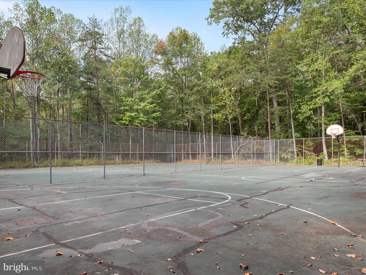 8009 BETHELEN WOODS LN, SPRINGFIELD, Virginia 22153, 3 Bedrooms Bedrooms, ,2 BathroomsBathrooms,Residential,For sale,8009 BETHELEN WOODS LN,VAFX2272590 MLS # VAFX2272590