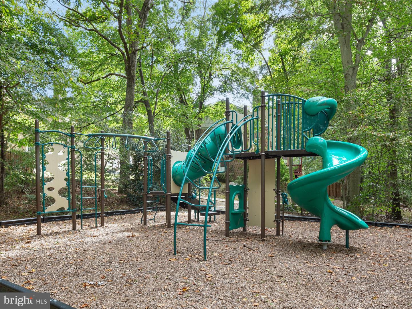 8009 BETHELEN WOODS LN, SPRINGFIELD, Virginia 22153, 3 Bedrooms Bedrooms, ,2 BathroomsBathrooms,Residential,For sale,8009 BETHELEN WOODS LN,VAFX2272590 MLS # VAFX2272590