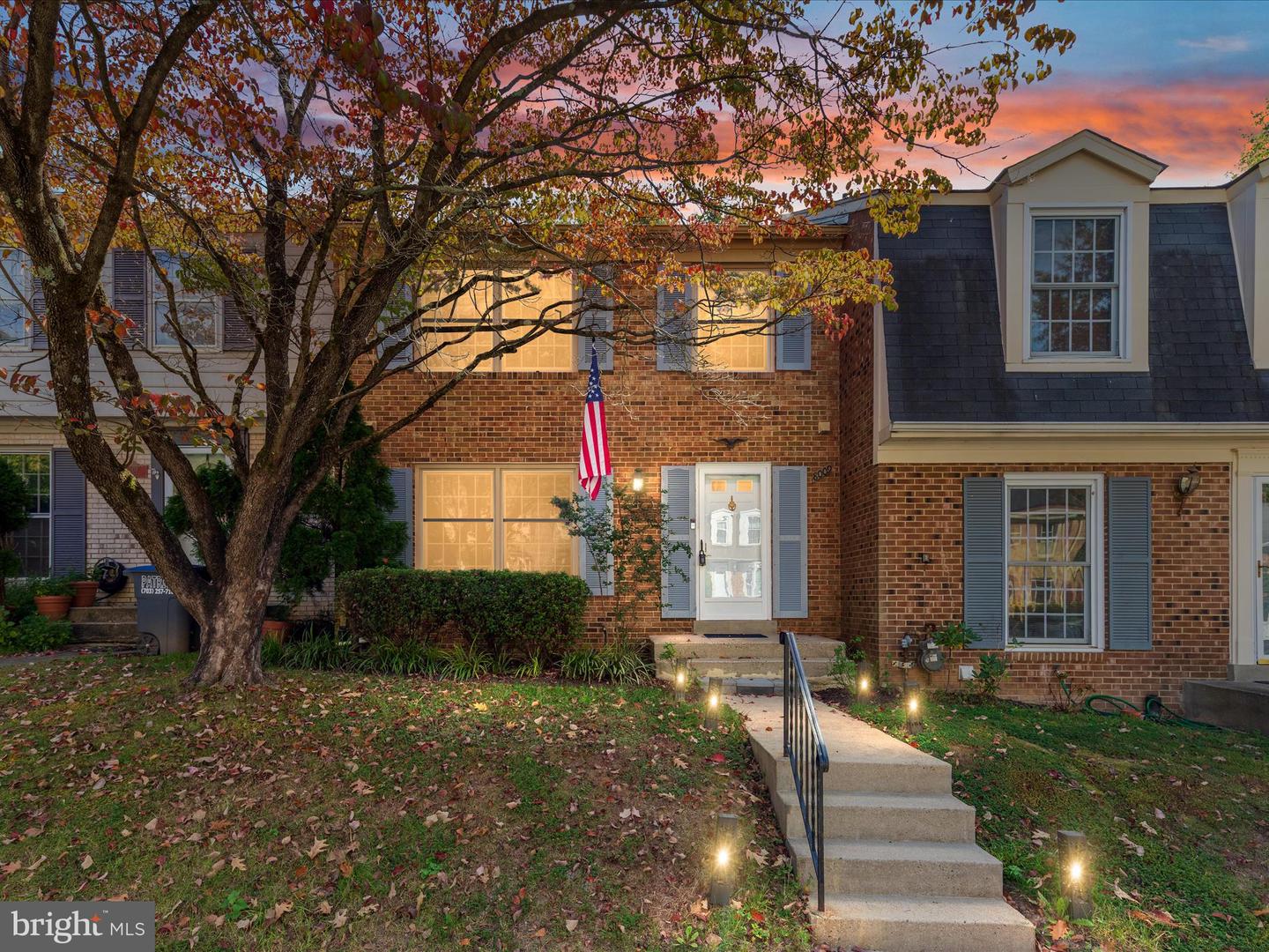 8009 BETHELEN WOODS LN, SPRINGFIELD, Virginia 22153, 3 Bedrooms Bedrooms, ,2 BathroomsBathrooms,Residential,For sale,8009 BETHELEN WOODS LN,VAFX2272590 MLS # VAFX2272590