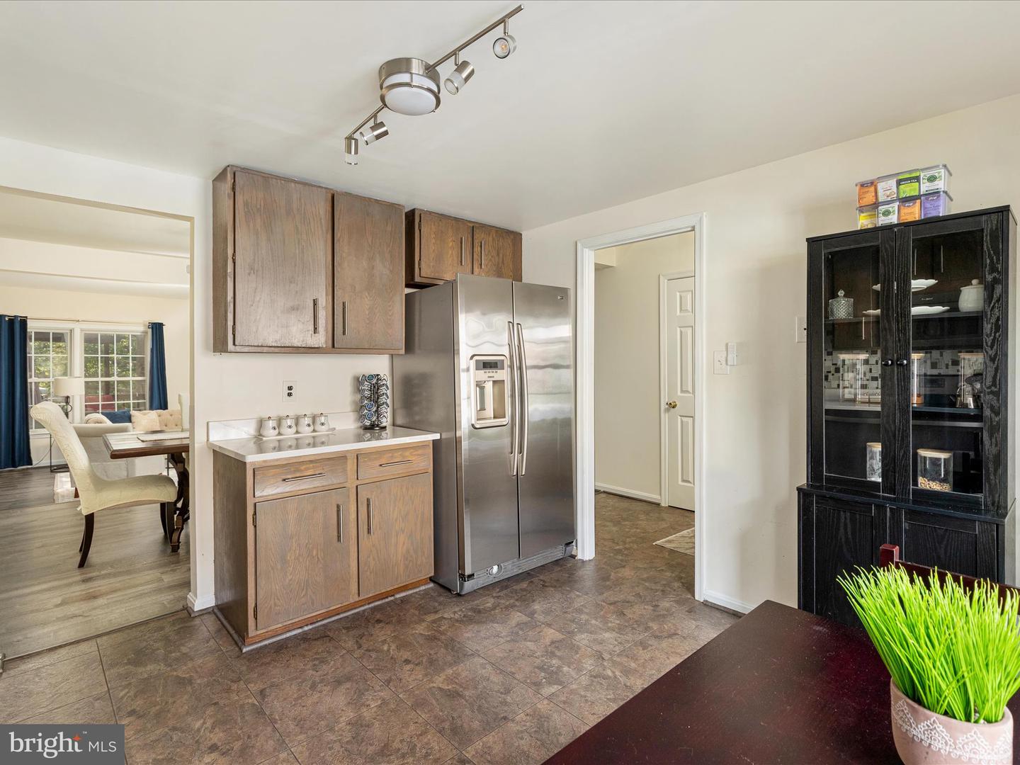 8009 BETHELEN WOODS LN, SPRINGFIELD, Virginia 22153, 3 Bedrooms Bedrooms, ,2 BathroomsBathrooms,Residential,For sale,8009 BETHELEN WOODS LN,VAFX2272590 MLS # VAFX2272590