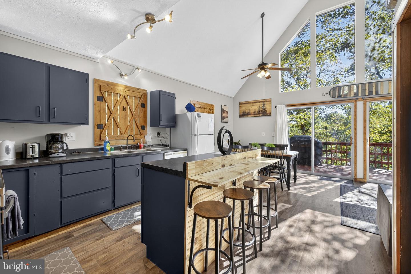 218 MULBERRY LN, MOUNT JACKSON, Virginia 22842, 2 Bedrooms Bedrooms, ,1 BathroomBathrooms,Residential,For sale,218 MULBERRY LN,VASH2012700 MLS # VASH2012700
