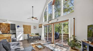 218 MULBERRY LN, MOUNT JACKSON, Virginia 22842, 2 Bedrooms Bedrooms, ,1 BathroomBathrooms,Residential,For sale,218 MULBERRY LN,VASH2012700 MLS # VASH2012700