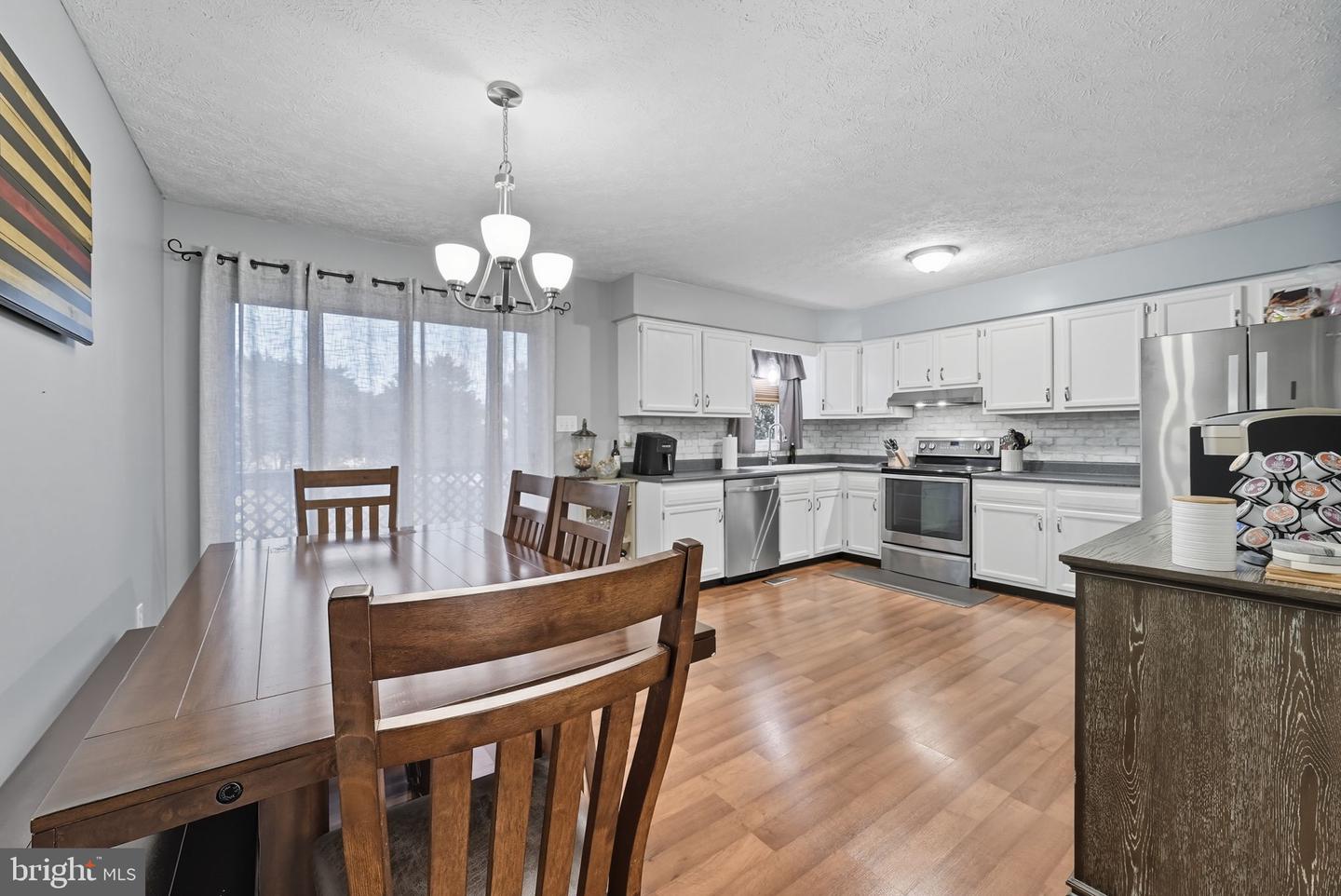 285 WISE AVE, STRASBURG, Virginia 22657, 3 Bedrooms Bedrooms, ,2 BathroomsBathrooms,Residential,For sale,285 WISE AVE,VASH2012704 MLS # VASH2012704
