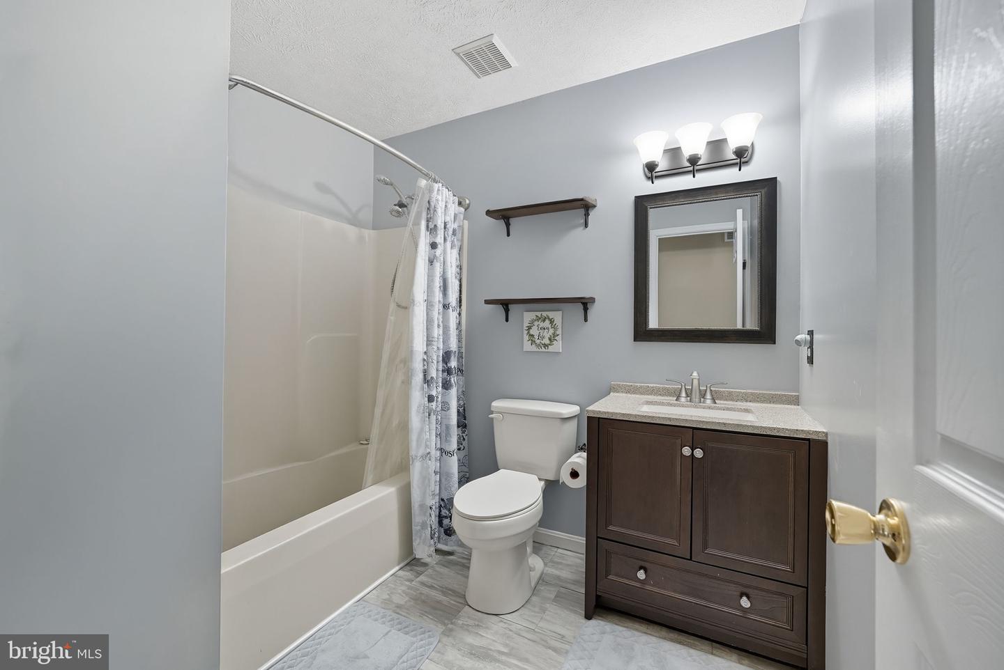 285 WISE AVE, STRASBURG, Virginia 22657, 3 Bedrooms Bedrooms, ,2 BathroomsBathrooms,Residential,For sale,285 WISE AVE,VASH2012704 MLS # VASH2012704