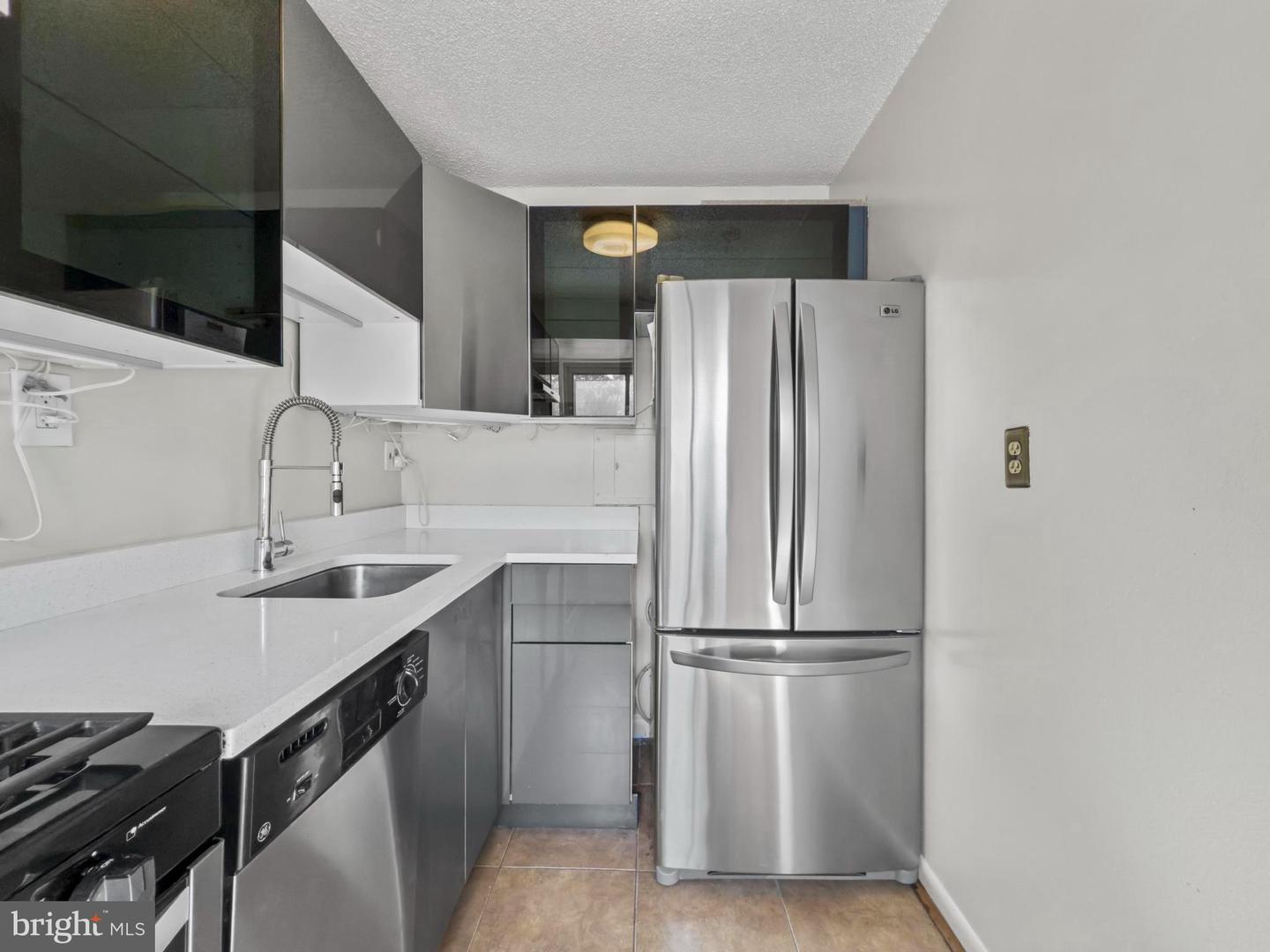 2500 N VAN DORN ST #316, ALEXANDRIA, Virginia 22302, ,1 BathroomBathrooms,Residential,For sale,2500 N VAN DORN ST #316,VAAX2050618 MLS # VAAX2050618