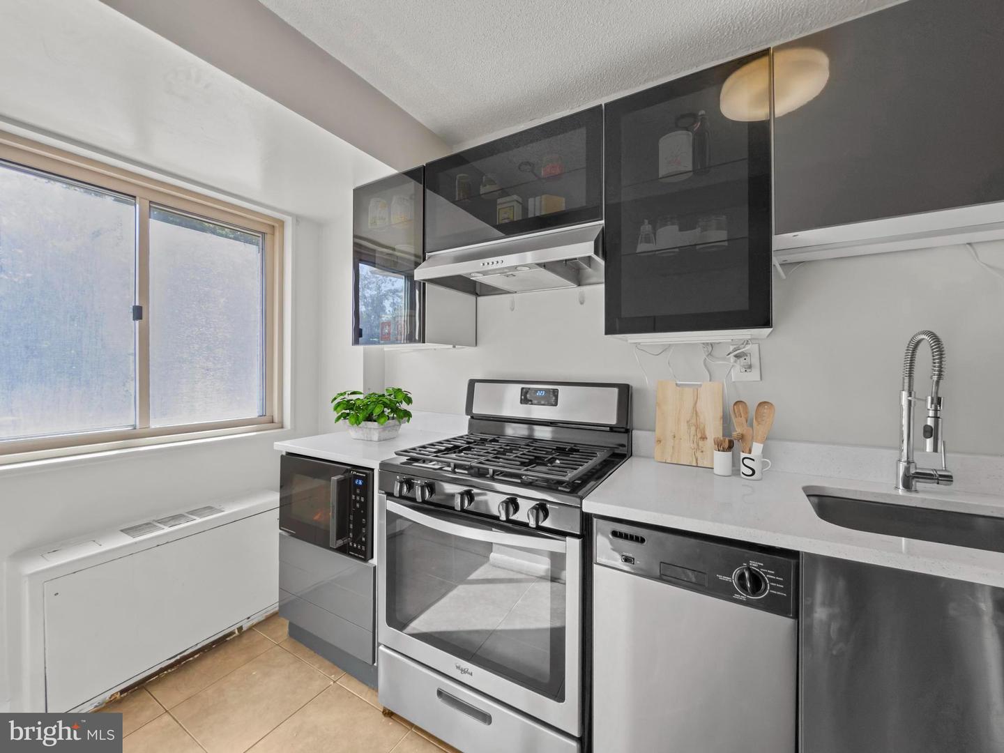 2500 N VAN DORN ST #316, ALEXANDRIA, Virginia 22302, ,1 BathroomBathrooms,Residential,For sale,2500 N VAN DORN ST #316,VAAX2050618 MLS # VAAX2050618