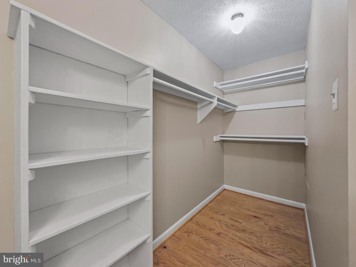 2500 N VAN DORN ST #316, ALEXANDRIA, Virginia 22302, ,1 BathroomBathrooms,Residential,For sale,2500 N VAN DORN ST #316,VAAX2050618 MLS # VAAX2050618