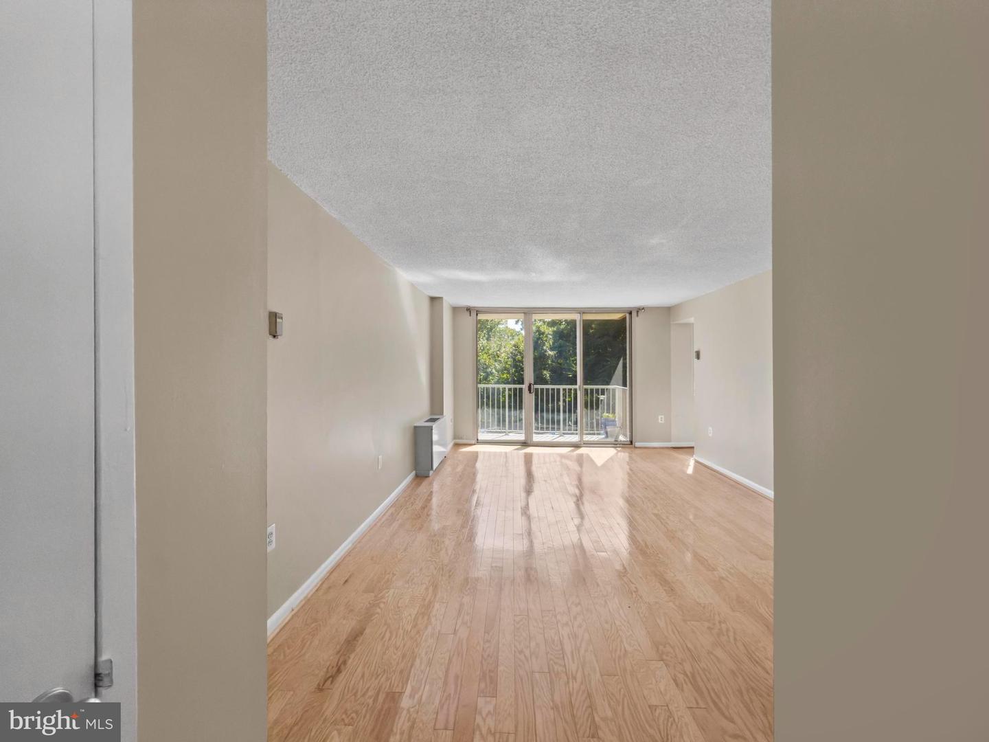2500 N VAN DORN ST #316, ALEXANDRIA, Virginia 22302, ,1 BathroomBathrooms,Residential,For sale,2500 N VAN DORN ST #316,VAAX2050618 MLS # VAAX2050618