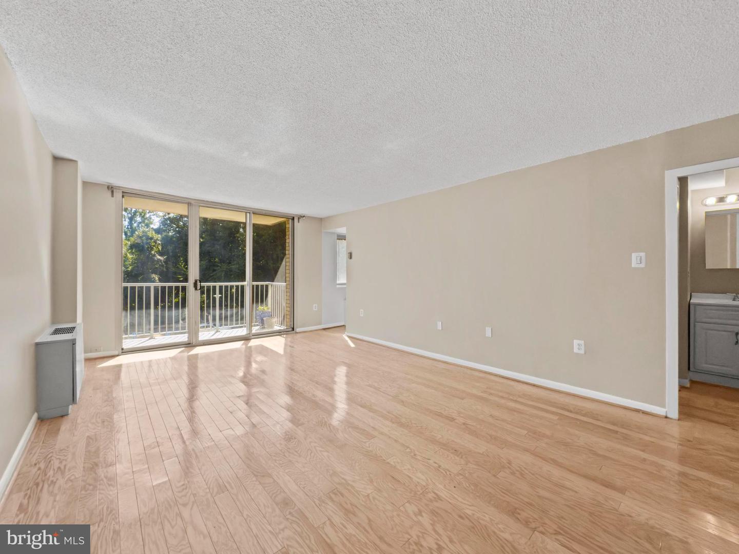 2500 N VAN DORN ST #316, ALEXANDRIA, Virginia 22302, ,1 BathroomBathrooms,Residential,For sale,2500 N VAN DORN ST #316,VAAX2050618 MLS # VAAX2050618