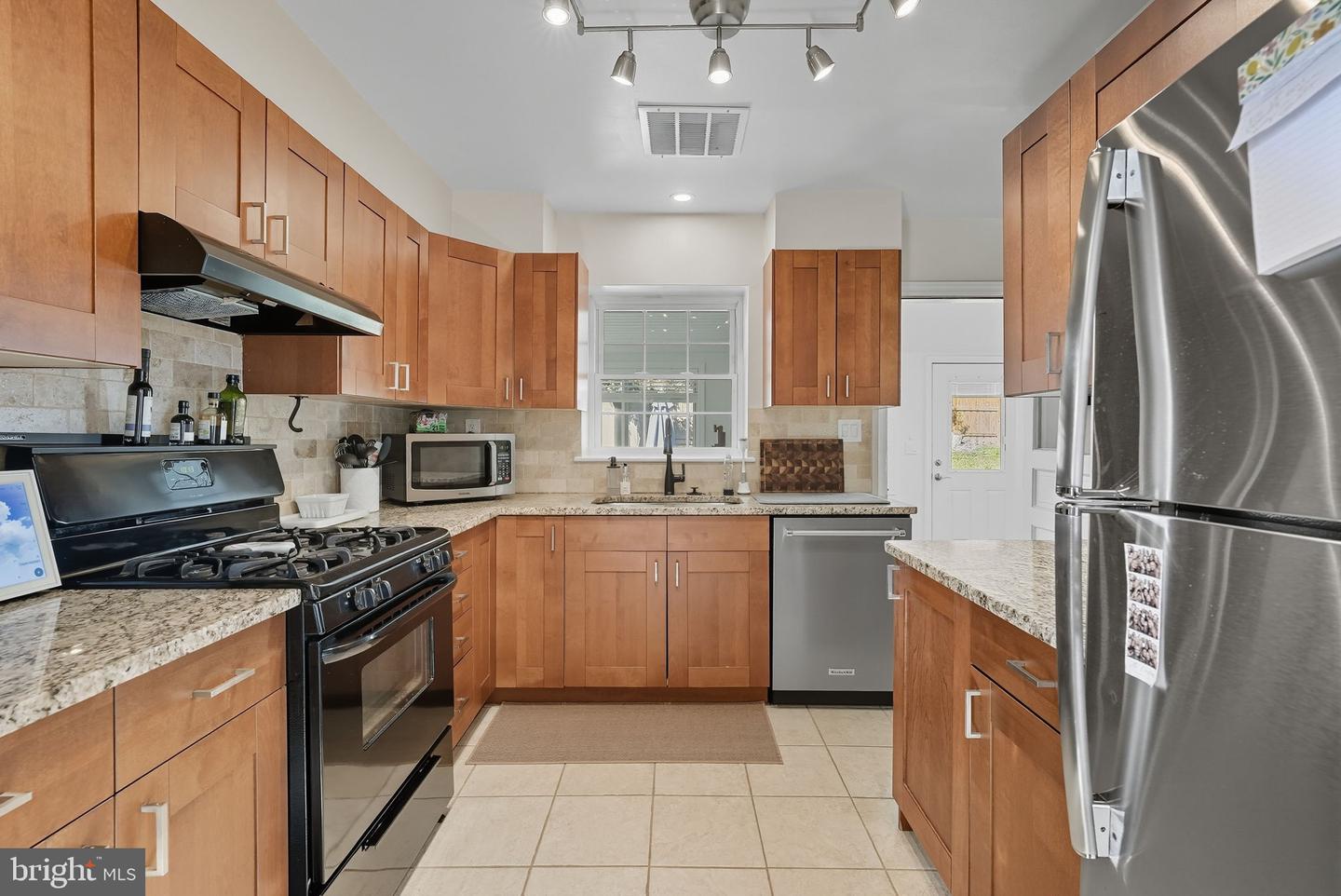 2632 N SYCAMORE ST, ARLINGTON, Virginia 22207, 4 Bedrooms Bedrooms, ,2 BathroomsBathrooms,Residential,For sale,2632 N SYCAMORE ST,VAAR2064682 MLS # VAAR2064682