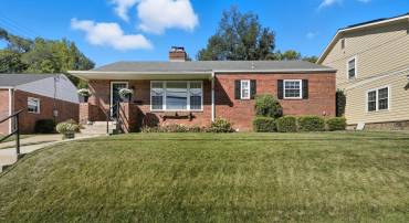 2632 N SYCAMORE ST, ARLINGTON, Virginia 22207, 4 Bedrooms Bedrooms, ,2 BathroomsBathrooms,Residential,For sale,2632 N SYCAMORE ST,VAAR2064682 MLS # VAAR2064682