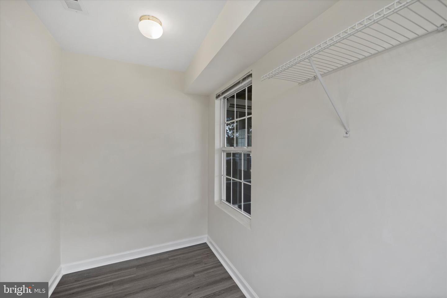 8083 LACY DR #101, MANASSAS, Virginia 20109, 2 Bedrooms Bedrooms, ,2 BathroomsBathrooms,Residential,For sale,8083 LACY DR #101,VAPW2105620 MLS # VAPW2105620
